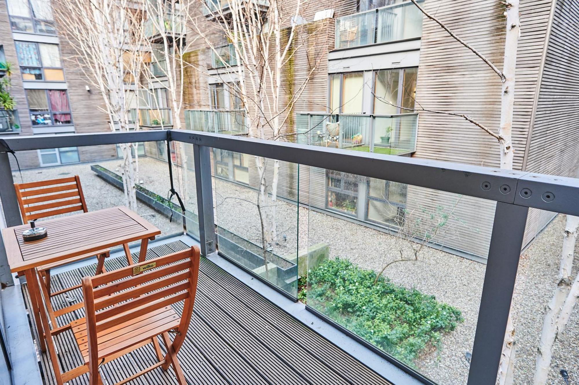Bright 2 Bedroom Flat In Old Street With Balcony Londres Exterior foto